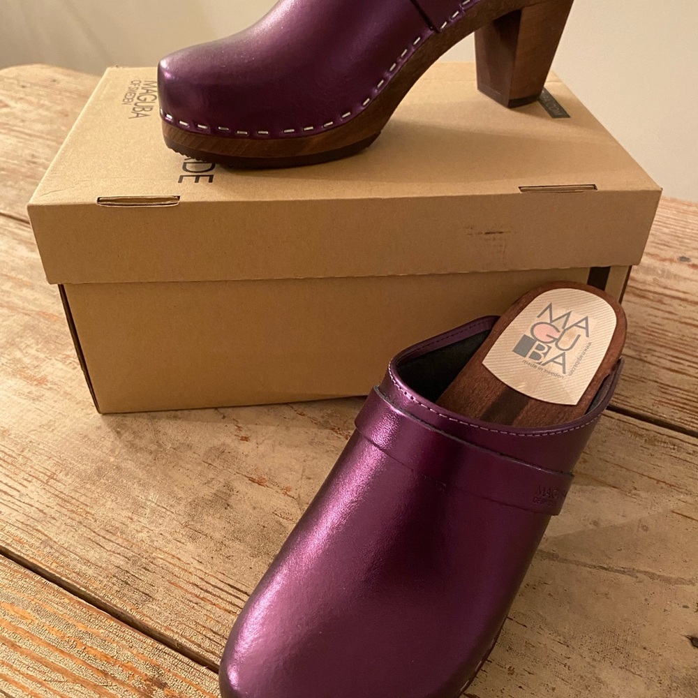 Urban Outfitters Maguba Clogs